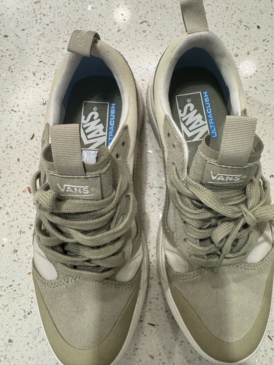 Vans Shoes - Vans Olive Low-Top Ultracush Sneakers